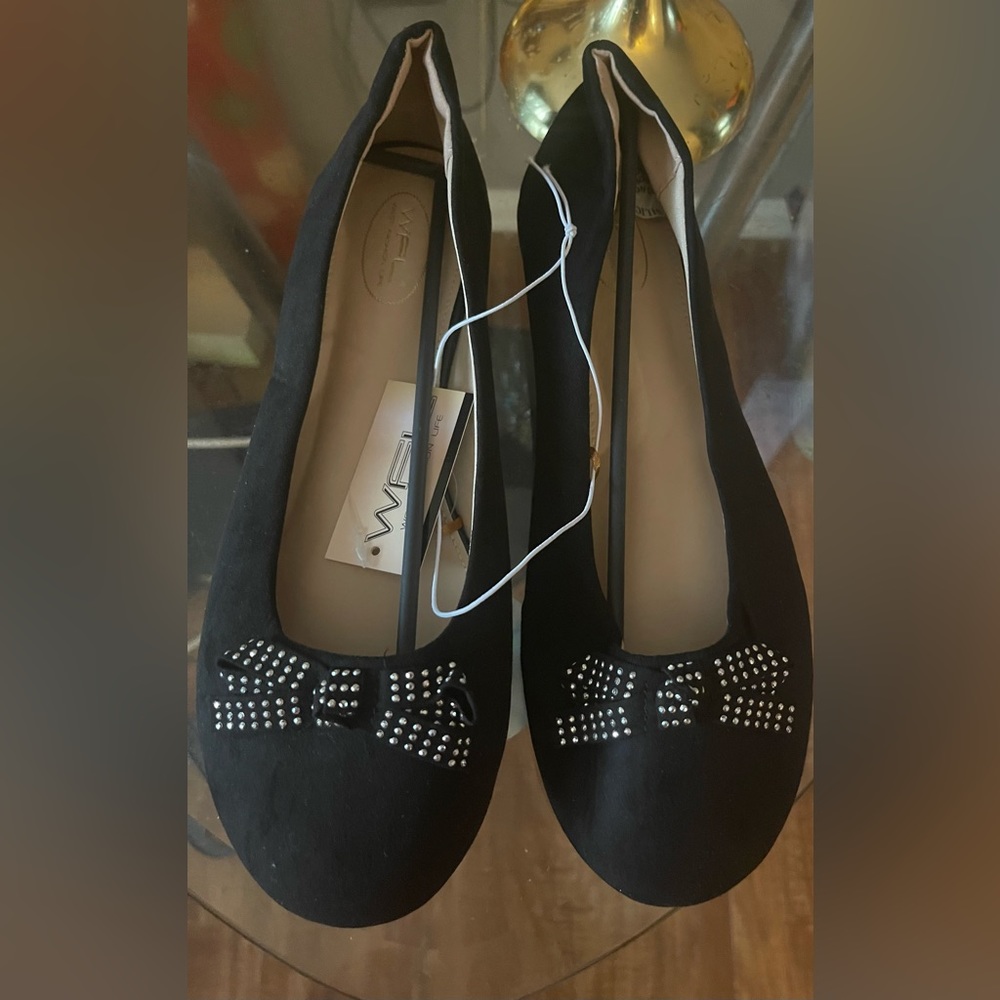 Women black ballet flat with bow accent size 10m